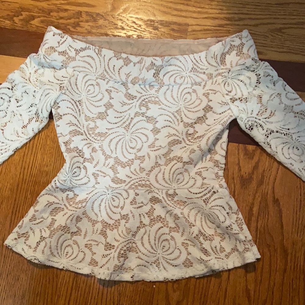 Lace BCBG MAXZARIA off the shoulder blouse
